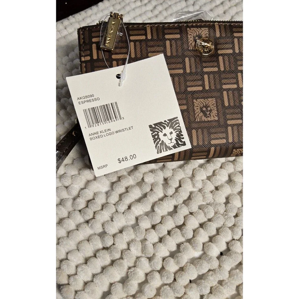 New Anne Klein Wristlet Wallet Espresso And Gold Hardware With Lion Accent #52